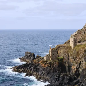 © Christopher Llewellyn - all rights reserved